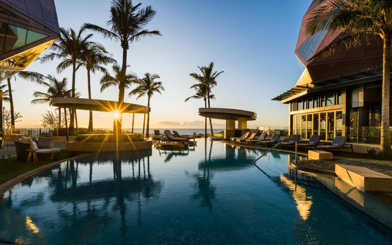The Langham, Gold Coast And Jewel Residences Exterior foto The pool at the W Retreats & Spa, Maldives